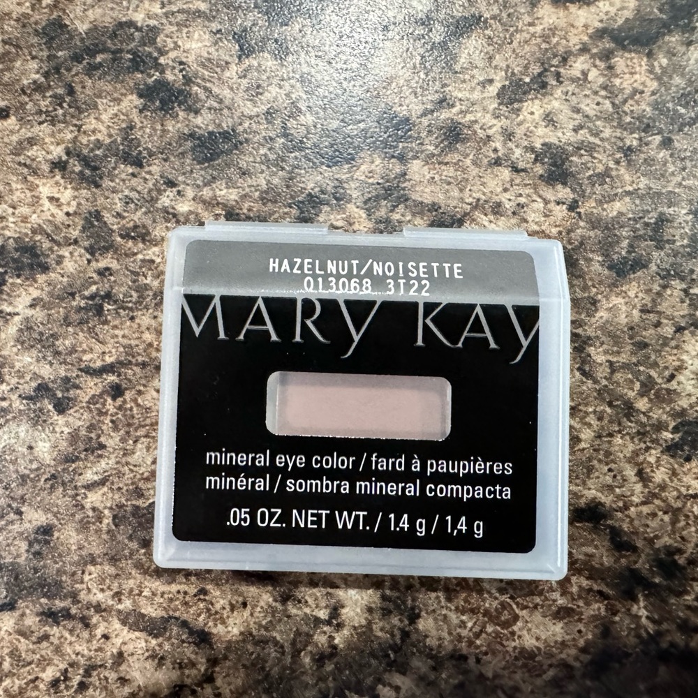NEW Mary Kay Mineral Eye Color, Hazelnut, 013068, Discontinued